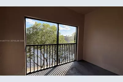 2806 Veronia Dr #303, Palm Beach Gardens, FL 33410 - Photo 12