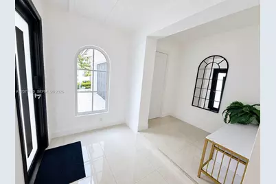 2830 NE 56th Ct, Fort Lauderdale, FL 33308 - Photo 30