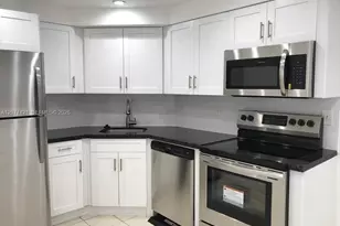 1408 Brickell Bay Dr, Miami, FL 33131 - Photo 10