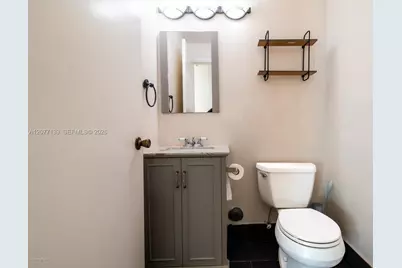 8126 NW 199th Ter, Hialeah, FL 33015 - Photo 10