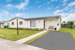 5210 SW 128th Ct, Miami, FL 33175 - Photo 2