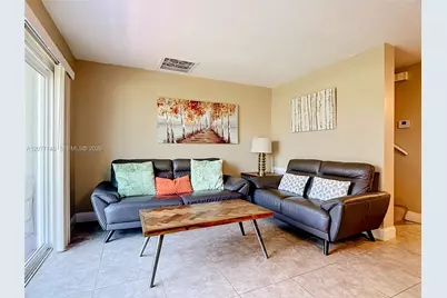 1007 Baseball and Boardwalk Ct, Kissimmee, FL 34746 - Photo 8