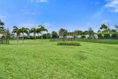 2357 Rollingwood Ct, Oakland Park, FL 33309 - Photo 46