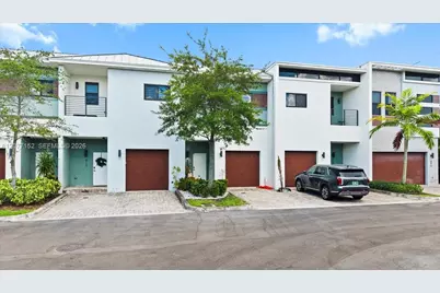 808 NW 44th Ter, Plantation, FL 33317 - Photo 1