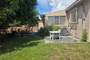 3070 NW 6th St, Miami, FL 33125 - Photo 20