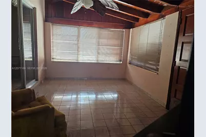 3070 NW 6th St, Miami, FL 33125 - Photo 16