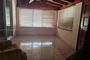 3070 NW 6th St, Miami, FL 33125 - Photo 16