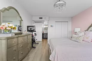16546 NE 26th Ave, North Miami Beach, FL 33160 - Photo 28