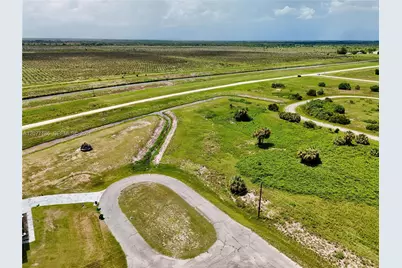 216 Lynbrook Loop, Labelle, FL 33935 - Photo 28