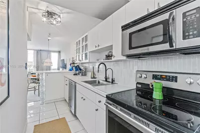 100 Lincoln Rd #1107, Miami Beach, FL 33139 - Photo 8