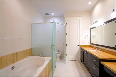 530 Valencia Ave #3, Coral Gables, FL 33134 - Photo 32