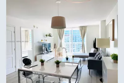 1200 Brickell Bay Dr #3705, Miami, FL 33131 - Photo 1