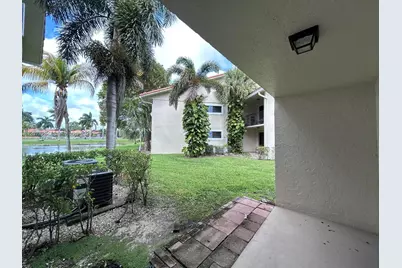 1525 Lake Crystal Dr #D, West Palm Beach, FL 33411 - Photo 10