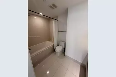 55 SW 9th St #3609, Miami, FL 33130 - Photo 18