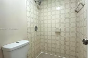 1121 SW 122nd Ave, Miami, FL 33184 - Photo 26