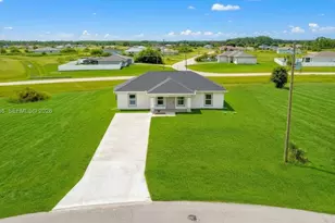 9019 E Crow Cir, Labelle, FL 33935 - Photo 4