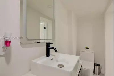 52 NE 47th St, Miami, FL 33137 - Photo 52