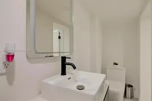 52 NE 47th St, Miami, FL 33137 - Photo 52