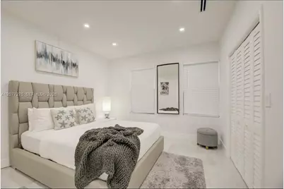 52 NE 47th St, Miami, FL 33137 - Photo 14