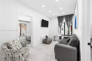52 NE 47th St, Miami, FL 33137 - Photo 24