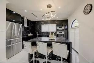 52 NE 47th St, Miami, FL 33137 - Photo 6