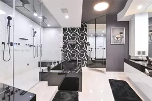 18555 Collins Ave, Sunny Isles Beach, FL 33160 - Photo 20