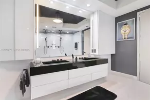 18555 Collins Ave, Sunny Isles Beach, FL 33160 - Photo 22