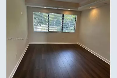 32 Camden Dr #9, Bal Harbour, FL 33154 - Photo 8