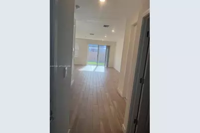 142 NE 14th Ter, Homestead, FL 33033 - Photo 4