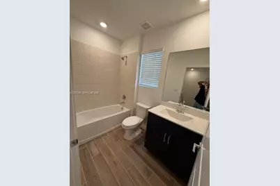 142 NE 14th Ter, Homestead, FL 33033 - Photo 12