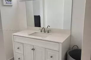 9171 Fontainebleau Blvd, Miami, FL 33172 - Photo 10