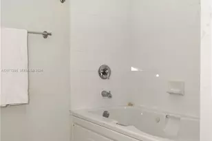 17050 N Bay Rd, Sunny Isles Beach, FL 33160 - Photo 24