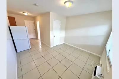 700 NE 85th St #14, Miami, FL 33138 - Photo 2
