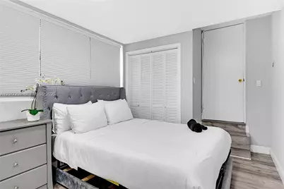 437 NE 107th St, Miami, FL 33161 - Photo 16