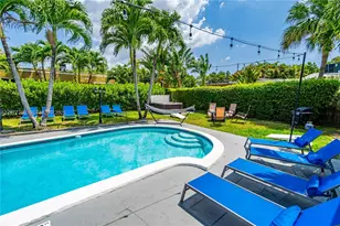 437 NE 107th St, Miami, FL 33161 - Photo 28