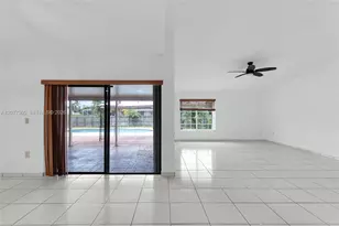 18600 SW 127th Pl, Miami, FL 33177 - Photo 14