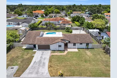 18600 SW 127th Pl, Miami, FL 33177 - Photo 2