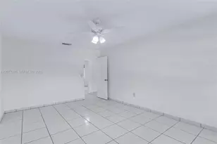 18600 SW 127th Pl, Miami, FL 33177 - Photo 22