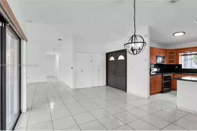 18600 SW 127th Pl, Miami, FL 33177 - Photo 10