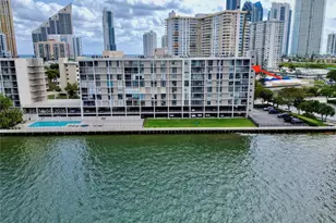 17500 N Bay Rd, Sunny Isles Beach, FL 33160 - Photo 2