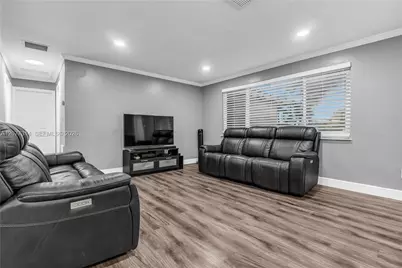 841 NE 59th St, Oakland Park, FL 33334 - Photo 30