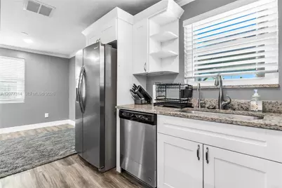 841 NE 59th St, Oakland Park, FL 33334 - Photo 10
