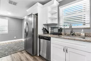 841 NE 59th St, Oakland Park, FL 33334 - Photo 10