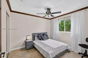 1060 NW 7th St, Miami, FL 33136 - Photo 16