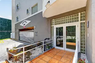 1060 NW 7th St, Miami, FL 33136 - Photo 22