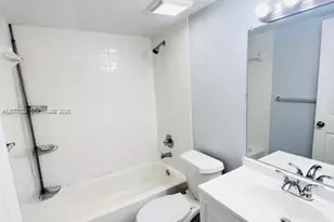 10773 Cleary Blvd, Plantation, FL 33324 - Photo 6