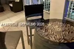 170 SE 14th St, Miami, FL 33131 - Photo 4