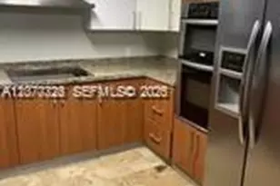 170 SE 14th St, Miami, FL 33131 - Photo 26