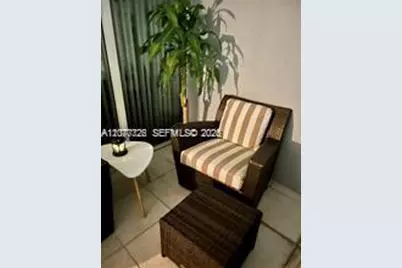 170 SE 14th St #2207, Miami, FL 33131 - Photo 8