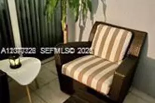 170 SE 14th St, Miami, FL 33131 - Photo 8